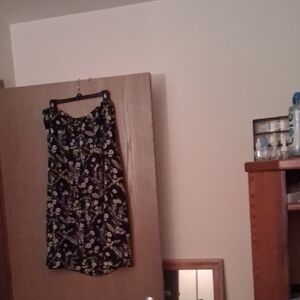 Chic Black Floral A-Line Skirt